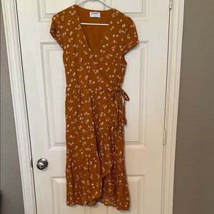 Old Navy Floral Wrap Dress in Mustard